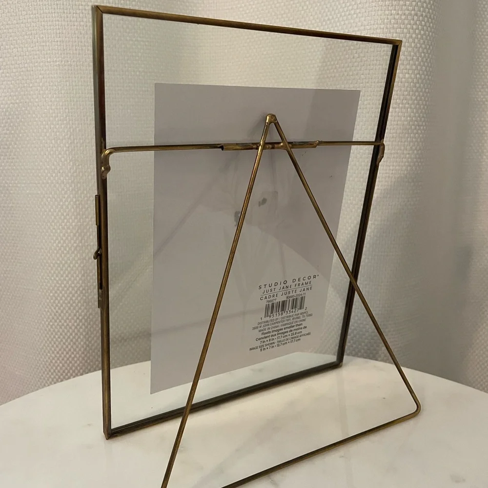 Clear Gold Frame - Picture 4 of 4